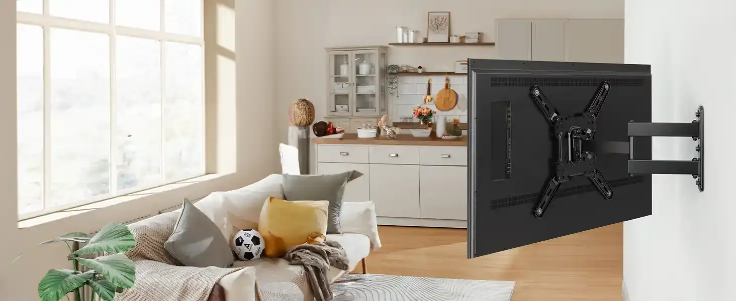 Televisor instalado en la pared de una sala moderna con soporte articulado